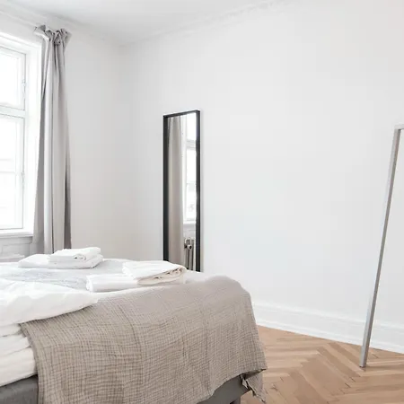 Apartmán Beautiful 2-bed With Large Balcony